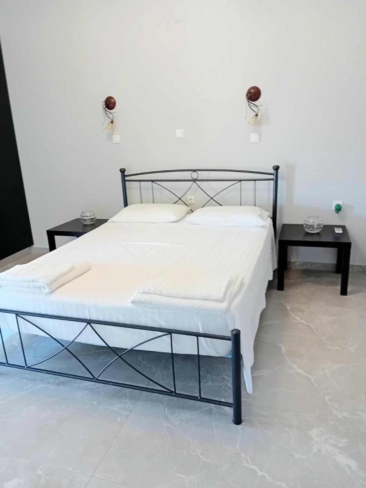 Eleni'S Studios Kateleios Dış mekan fotoğraf