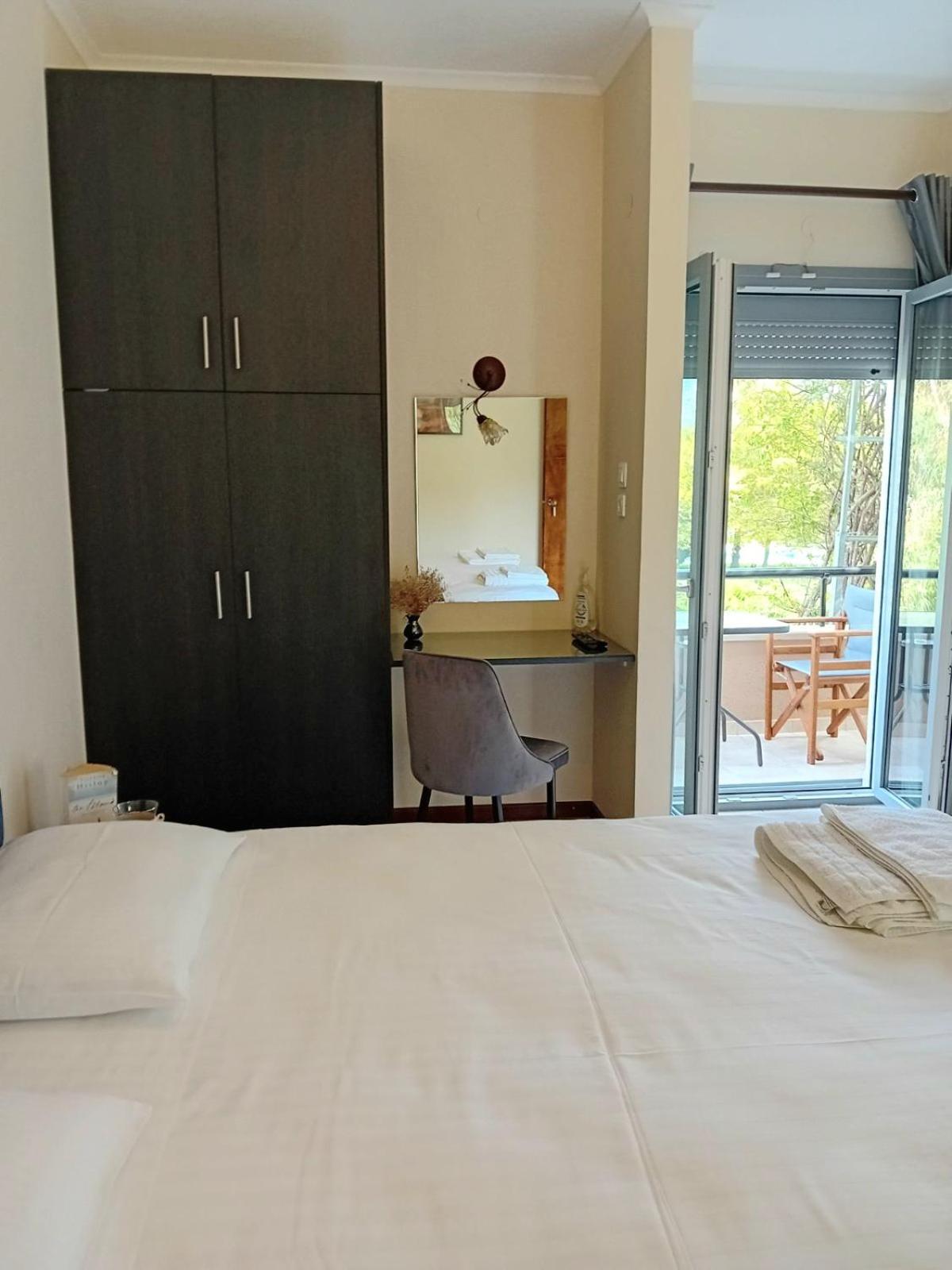 Eleni'S Studios Kateleios Dış mekan fotoğraf
