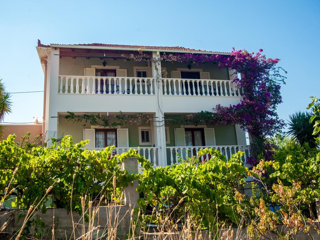 Eleni'S Studios Kateleios Dış mekan fotoğraf